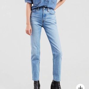 Levi wedgie jeans size 25